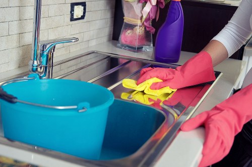 End of tenancy cleaning tasks in a SW4 property including cupboards and floors